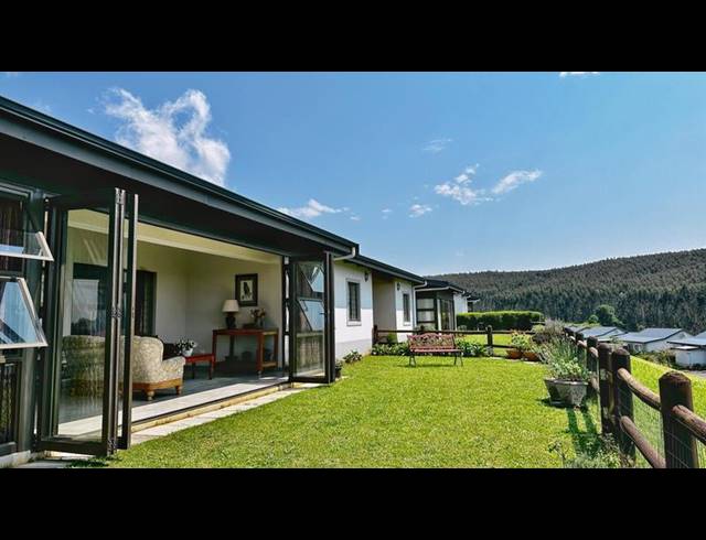 3 BEDROOM TOWNHOUSE FOR SALE IN HOWICK NORTH